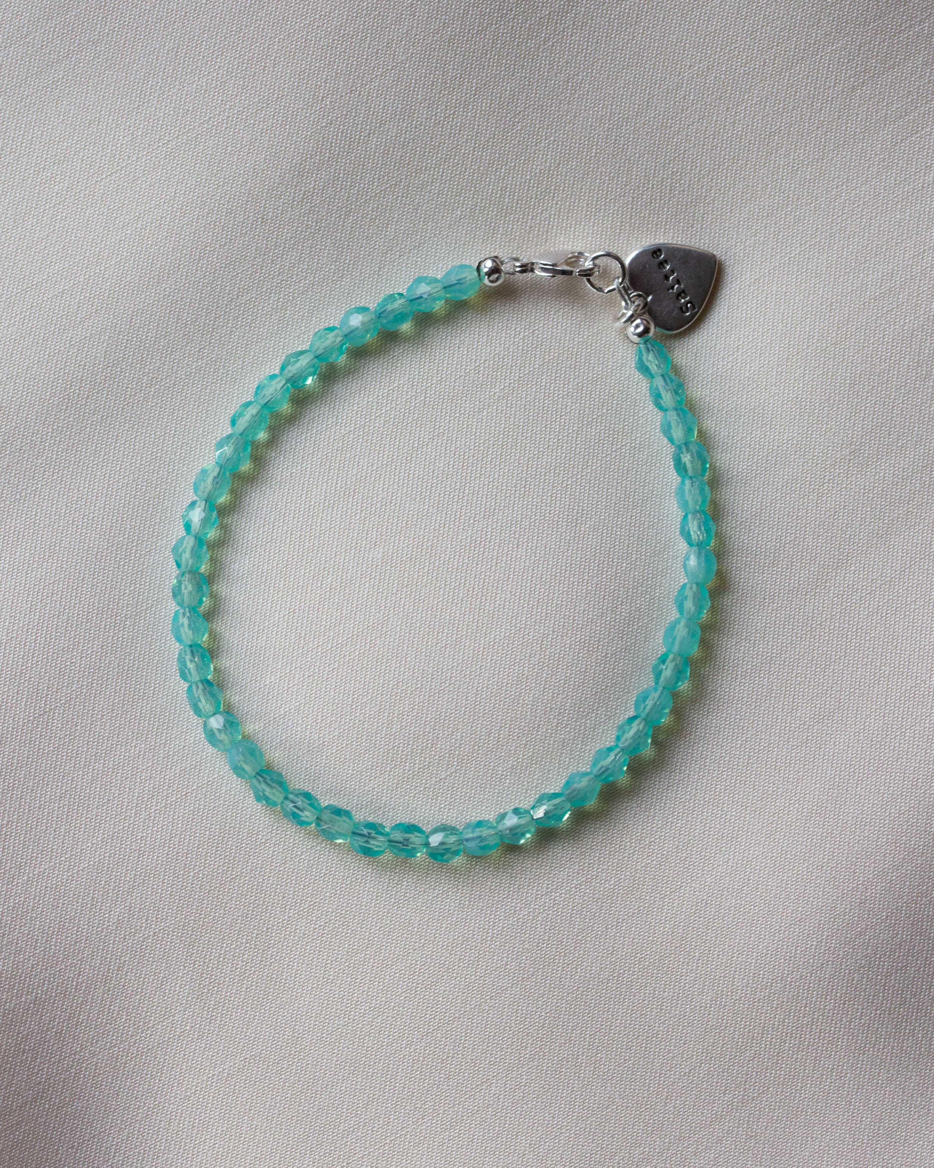 Hug me aqua Saitee armbandje