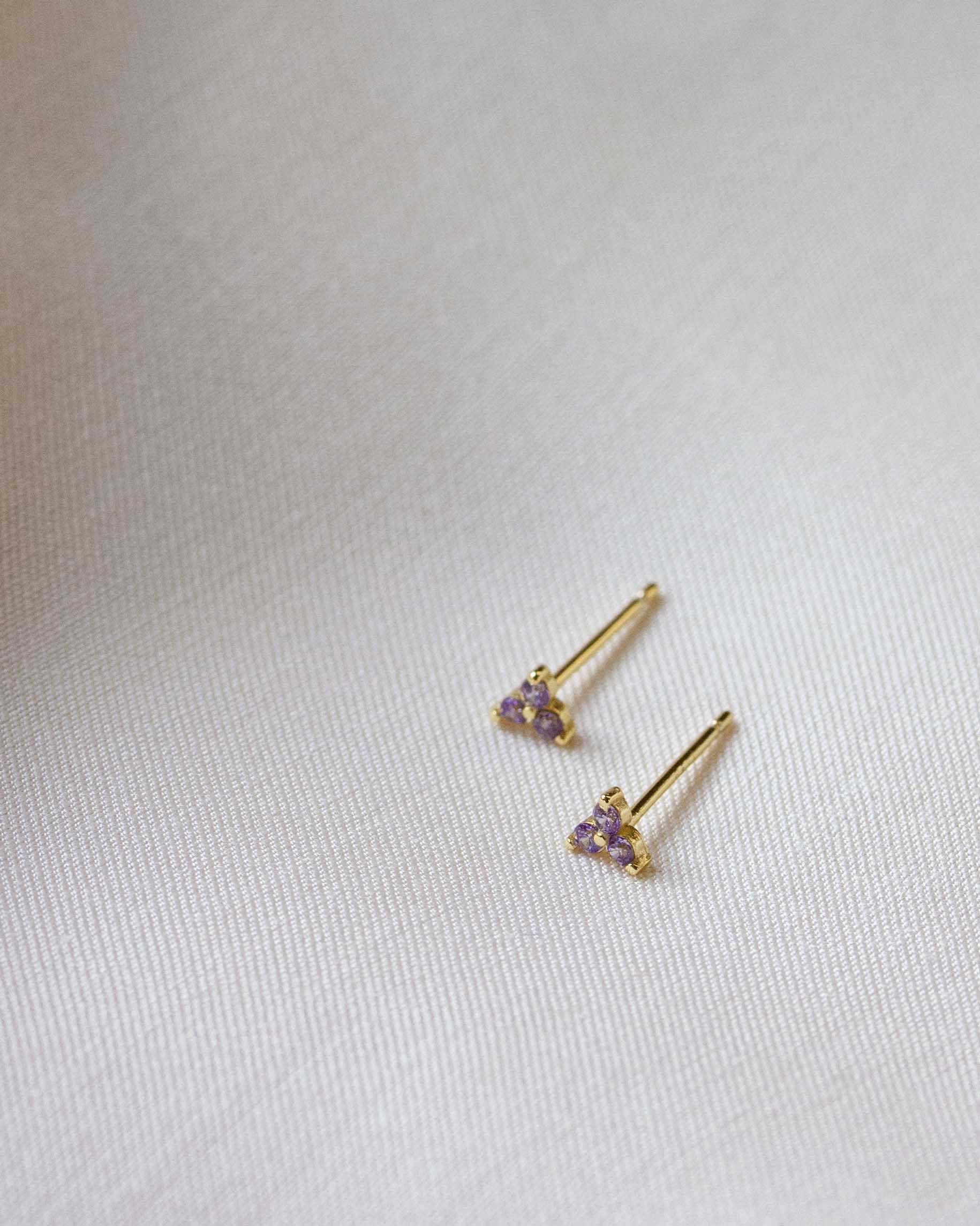Cuteness lilac oorknopje zilver