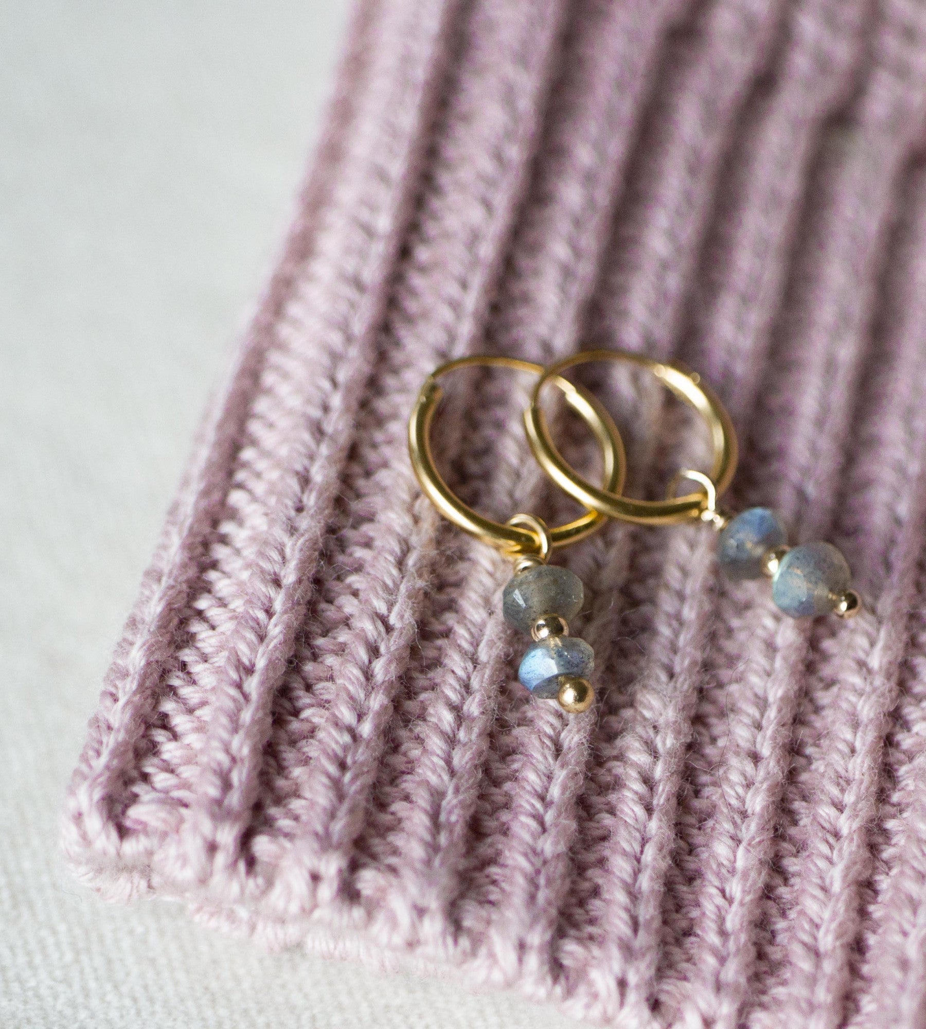 roze trui labradoriet