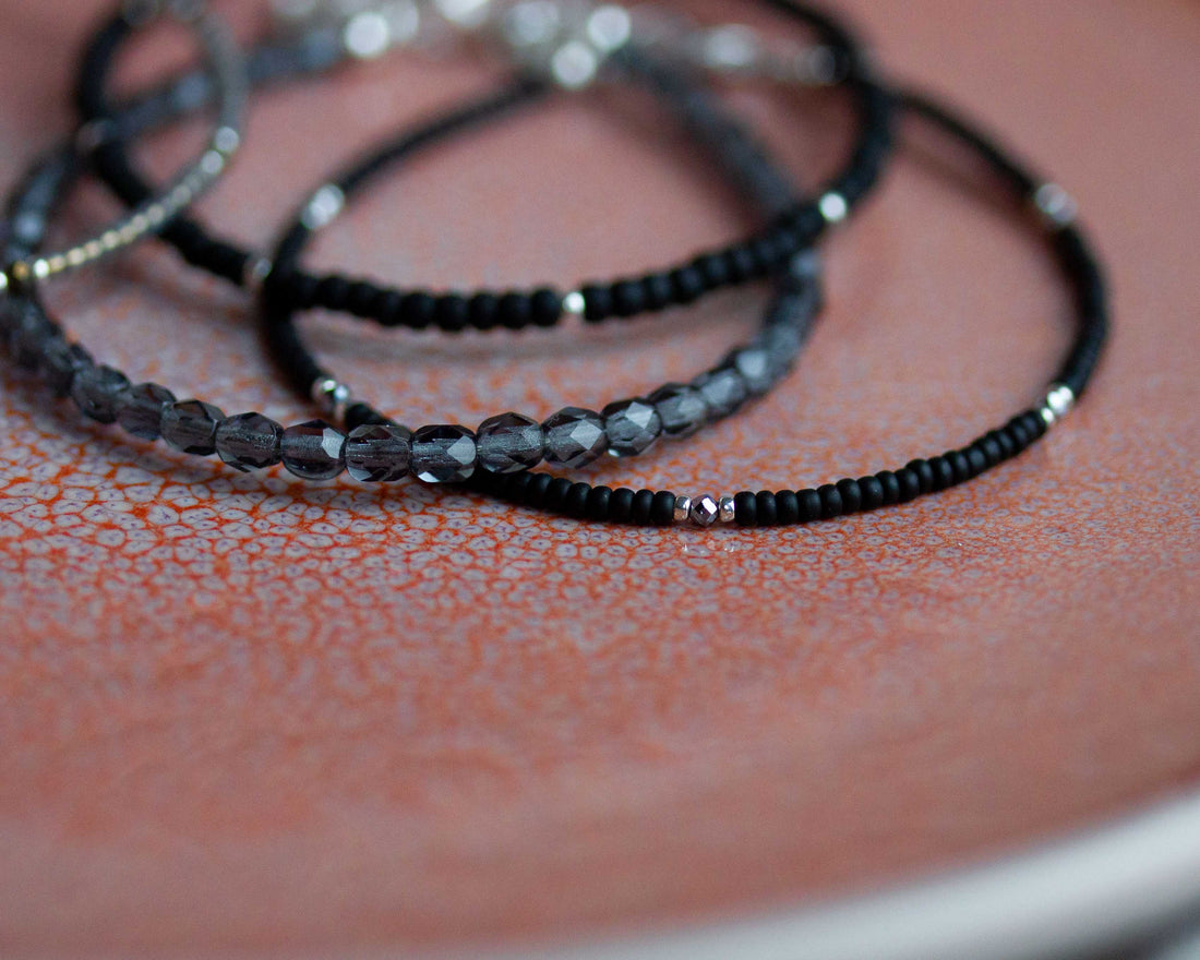 Lucky matte black Saitee armbandje