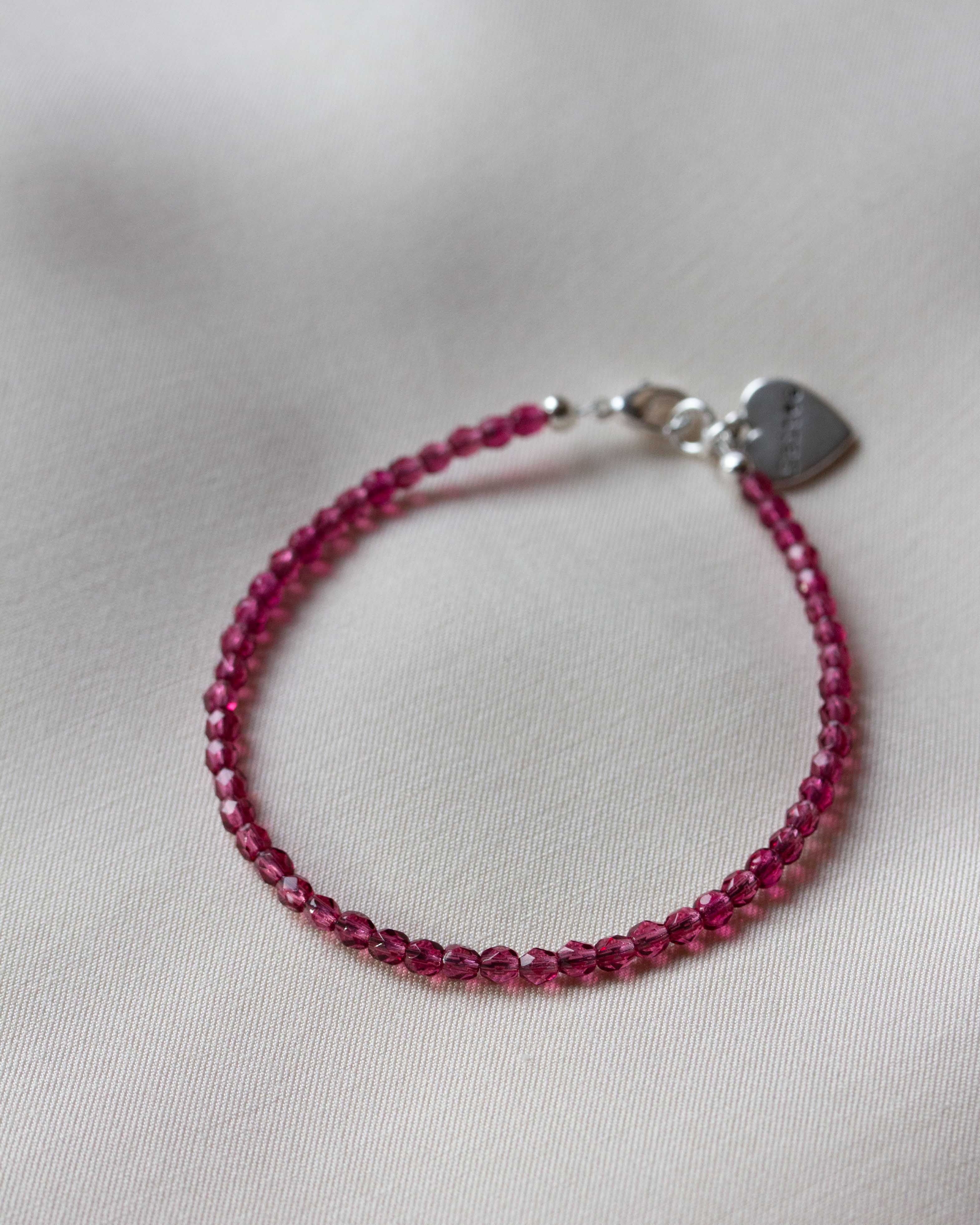 Sweetheart cherry Saitee armbandje