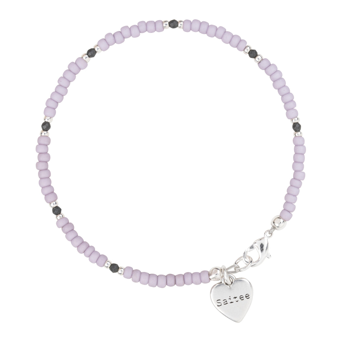 lila kralenarmbandje met hartje