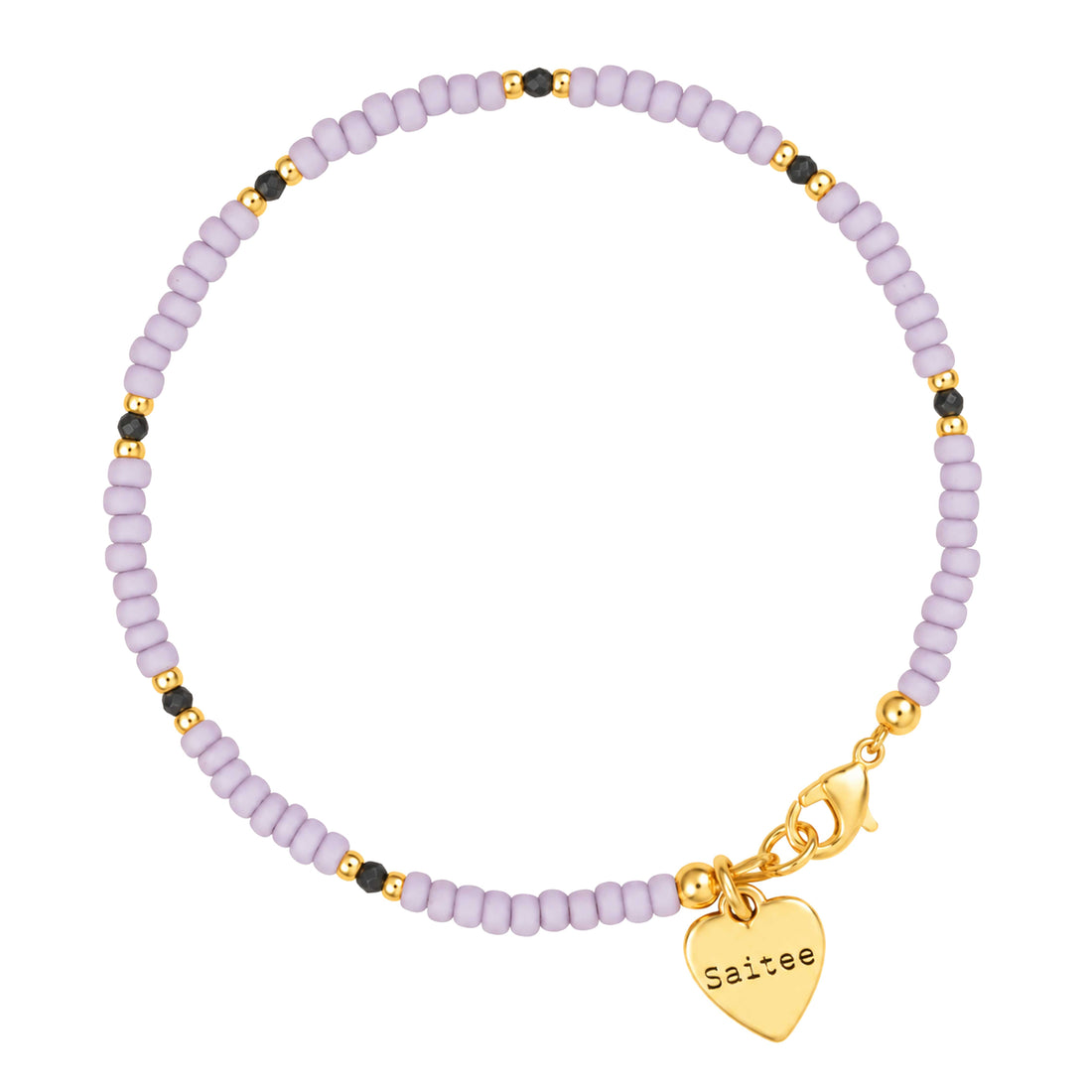 fijn lila kralenarmbandje met patroon met goud slotje en hartjes bedel