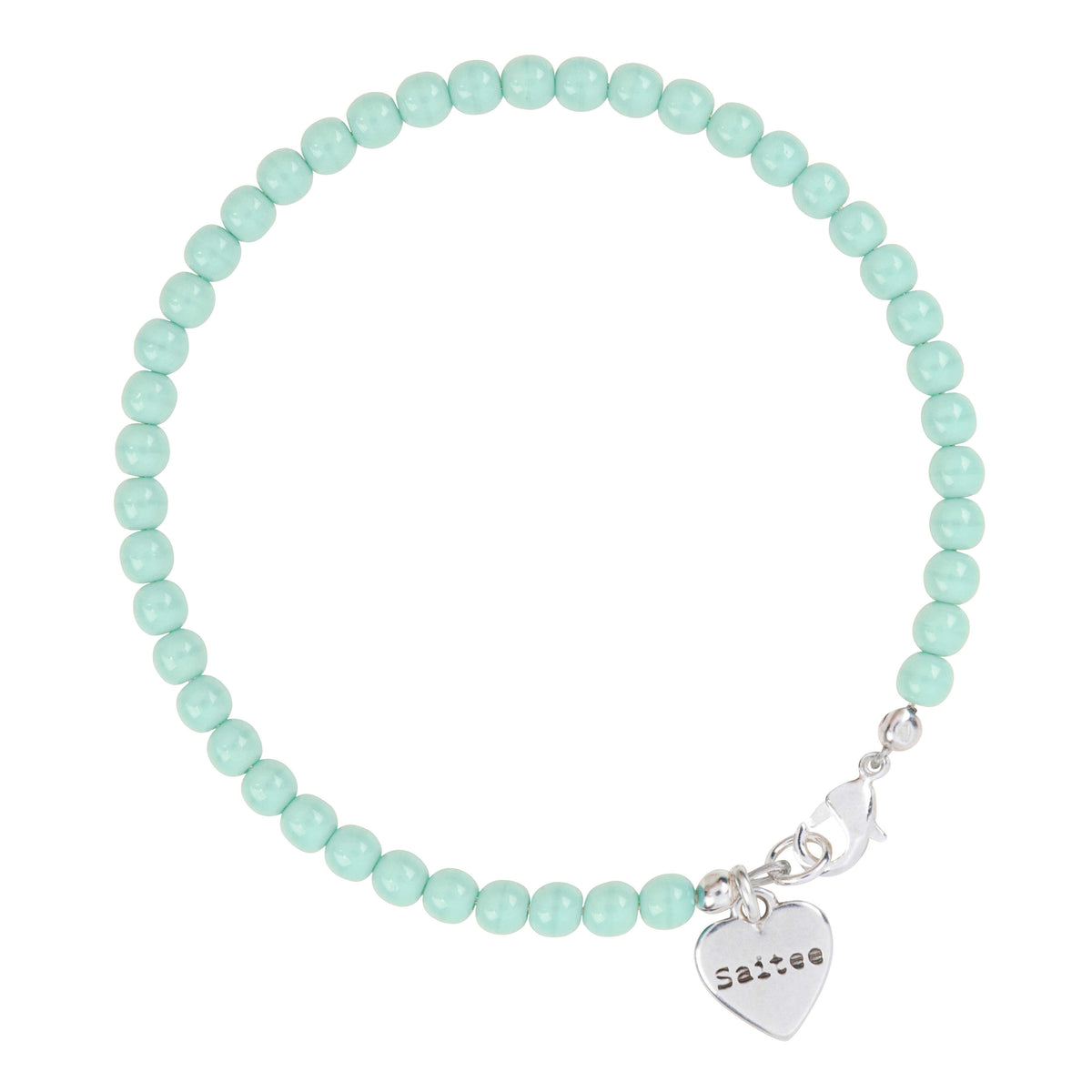 mintgroen kralenarmbandje met hartjes bedel